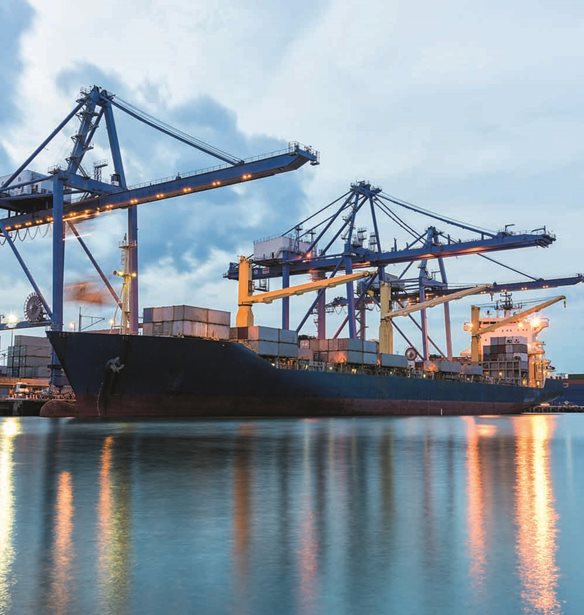 Στο στόχαστρο της ΕΕ στελέχη της ναυτιλιακής βιομηχανίας εκτός Ρωσίας για τον σκιώδη στόλο