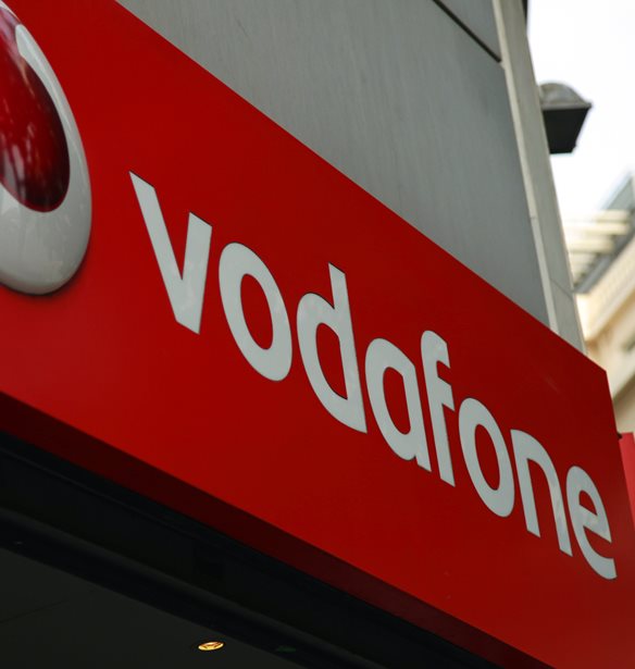 Vodafone Ελλάδος: Εξετάζει εξαγορά στην πληροφορική και ετοιμάζει κινήσεις σε άμυνα και ενέργεια