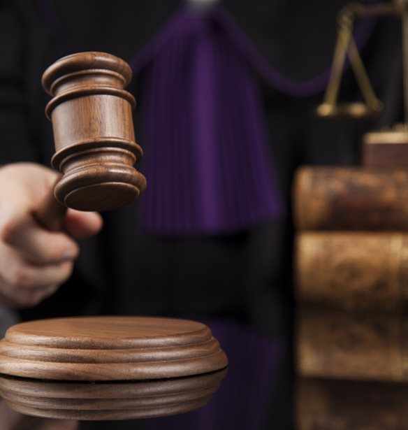 Μέτρα για την ανάκτηση της κοινωνικής εμπιστοσύνης στη δικαιοσύνη ζητούν δικαστές και εισαγγελείς