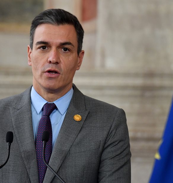 Σάντσεθ: Ιστορικό λάθος η απόφαση της Κομισιόν να ανατρέψει την απαγόρευση πώλησης νέων βενζινοκίνητων και πετρελαιοκίνητων οχημάτων