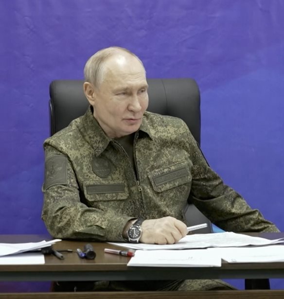 Πούτιν: "Υστερία και ψέματα" όσα λένε οι Ευρωπαίοι για πόλεμο - Η Ρωσία θα επιδιώξει την επέκταση μιας "ζώνης ασφαλείας" στην Ουκρανία