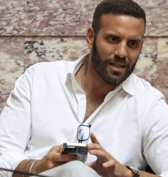 Ν. Παππάς για ξυλοδαρμό δημοσιογράφου: "Δεν θα αναλύσω σε ποια κατάσταση ήταν" - Ν. Γιαννόπουλος: "Θα ξεκινήσω νομική διαδικασία και στην Ελλάδα"