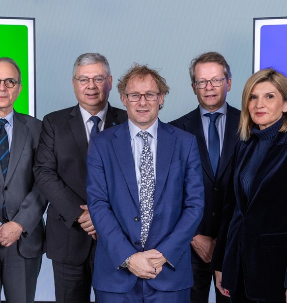 HELLENiQ ENERGY και BP ανανεώνουν τη συνεργασία τους με ορίζοντα 10ετίας