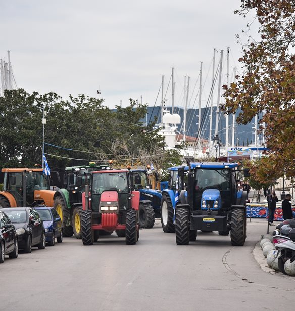 Κλιμακώνουν τις κινητοποιήσεις τους οι αγρότες – Συνεδριάσεις και τρακτέρ σε όλη τη Θεσσαλία