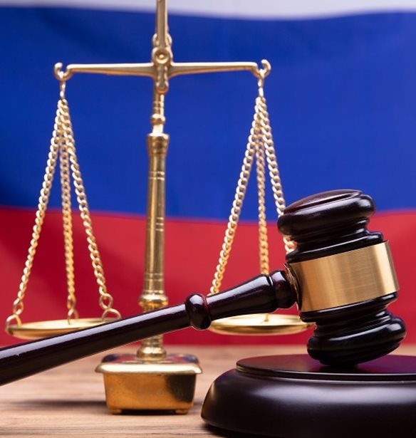 Το Λονδίνο καταδικάζει την ποινή 13 ετών κάθειρξης που επιβλήθηκε σε Βρετανό από τη Ρωσία