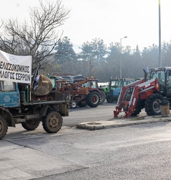 Κλιμάκωση των κινητοποιήσεων αποφάσισαν οι αγρότες - Απορρίπτουν τον διάλογο με την κυβέρνηση, θεωρούν ότι τους "εμπαίζει"