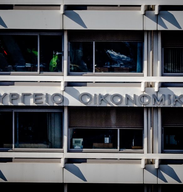 Έρχονται μειώσεις φόρων για τις επιχειρήσεις – Ποια μέτρα βρίσκονται στο τραπέζι