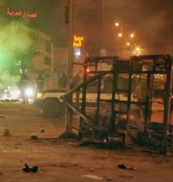 Τυνησία: Δεύτερη νύχτα με συγκρούσεις μεταξύ αστυνομικών και νεαρών διαδηλωτών στην Καϊρουάν