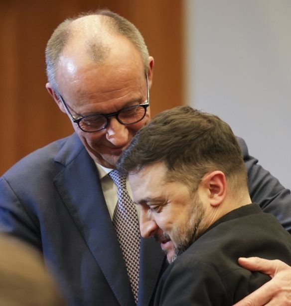 Μερτς για Ουκρανία: Με βάση τις εγγυήσεις ασφαλείας, δυτικά στρατεύματα θα μπορούν να απωθούν ρωσικές δυνάμεις