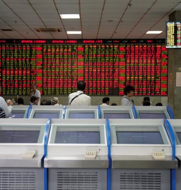 Πιέσεις στην Ασία, με το βλέμμα σε αποτιμήσεις AI, μάκρο ΗΠΑ και Bank of Japan