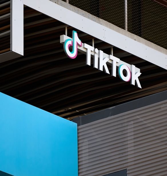 TikTok: Υπέγραψε συμφωνία για να αποφύγει την απαγόρευσή του στις ΗΠΑ