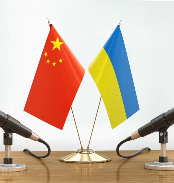 Ο υφυπουργός Εξωτερικών συζήτησε για τη ρωσική εισβολή με Κινέζο αξιωματούχο