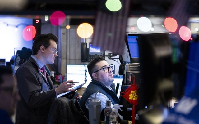 Εντυπωσιακό comeback στη Wall: Ρεκόρ ο Dow, έσπασε το φράγμα των 50.000 μονάδων