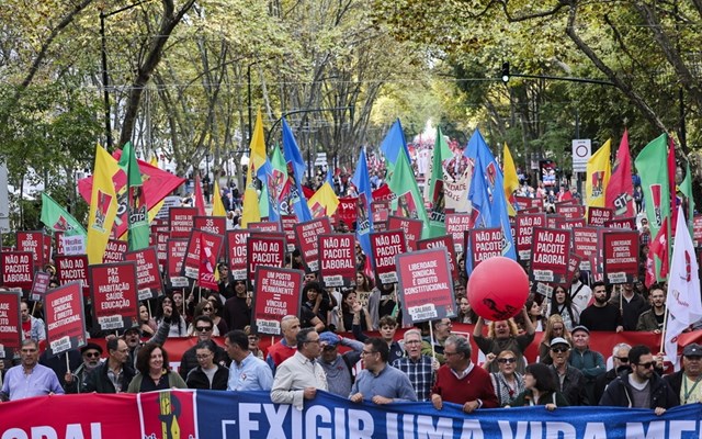 Πορτογαλία: Μαζικές διαδηλώσεις στη Λισαβόνα κατά των σχεδιαζόμενων εργασιακών αλλαγών
