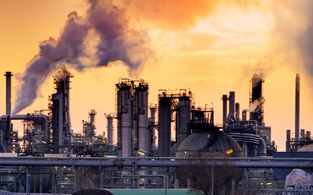 Μηχανισμός Συνοριακής Προσαρμογής Άνθρακα: Τι αλλάζει για τις ελληνικές επιχειρήσεις από το 2026