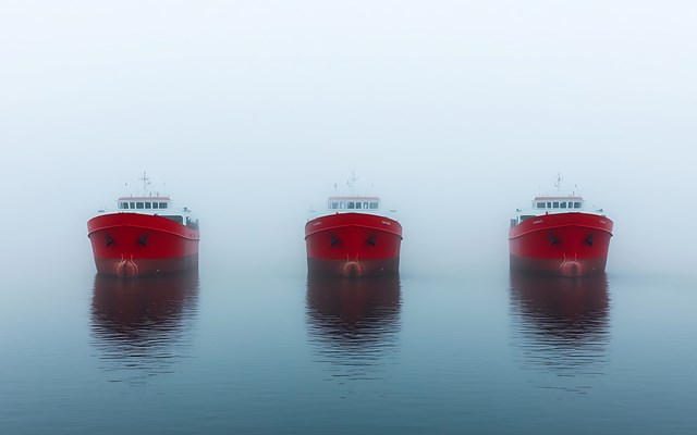 Bloomberg: Η Βρετανία και χώρες της Βαλτικής εξετάζουν κατασχέσεις τάνκερ του "σκιώδους στόλου" της Ρωσίας