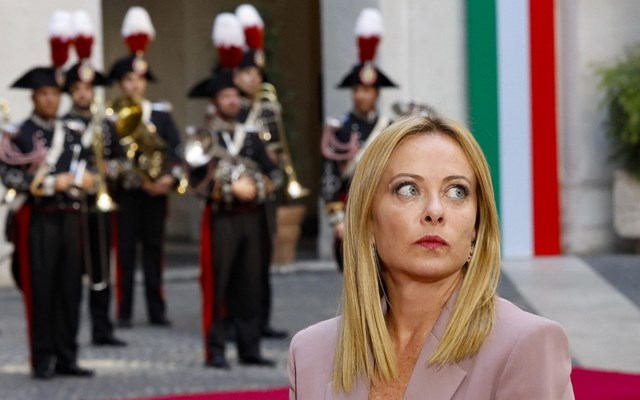 Αυστηρότερα μέτρα από Μελόνι για μεταναστευτικό - Τι προβλέπεται