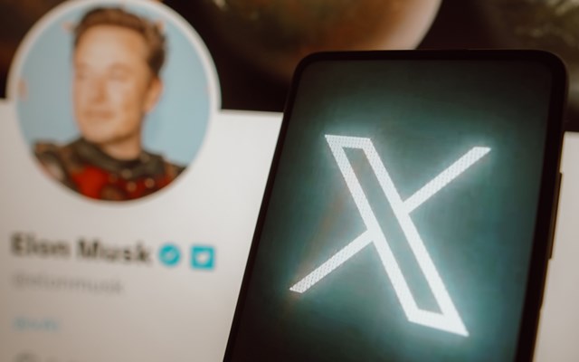 Βρετανία: Έρευνα κατά του X μετά τον σάλο γύρω από το Grok