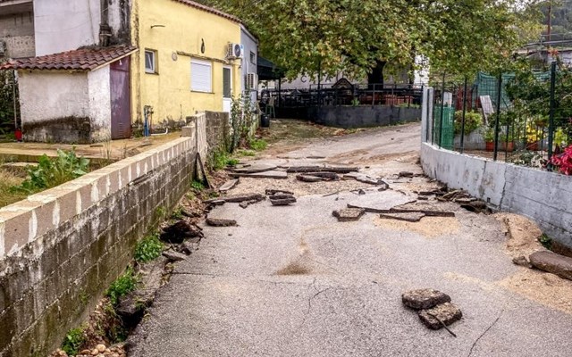 Δοκιμάστηκαν περιοχές από την κακοκαιρία – Πλημμύρες και καθιζήσεις