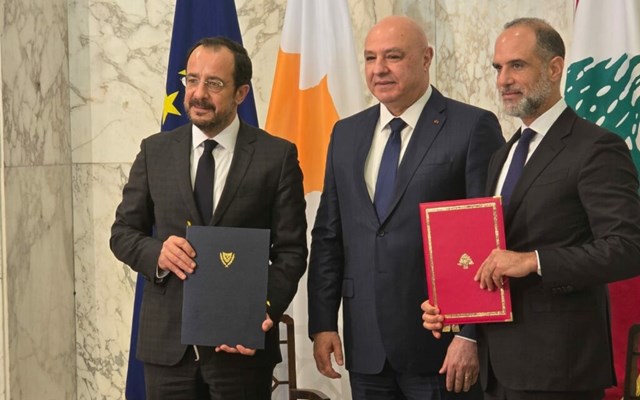 "Σφήνα" Κύπρου στην Τουρκία: Υπέγραψε ΑΟΖ με τον Λίβανο