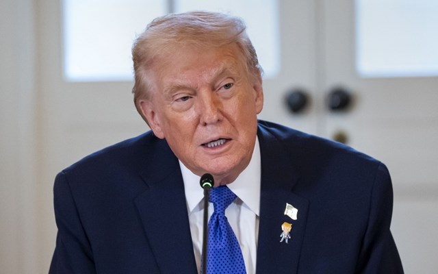 Τραμπ: Νομίζω ότι θα καταλήξουμε σε συμφωνία με την Κούβα