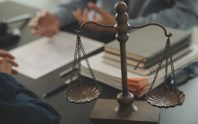 Σήμερα η τελική μάχη για προέδρους στους δικηγορικούς συλλόγους Αθήνας, Πειραιά, Θεσσαλονίκης