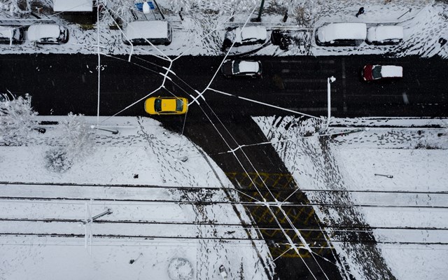 Δριμύ ψύχος, αρνητικές θερμοκρασίες και ισχυροί άνεμοι: Πού θα χιονίσει τις επόμενες ώρες