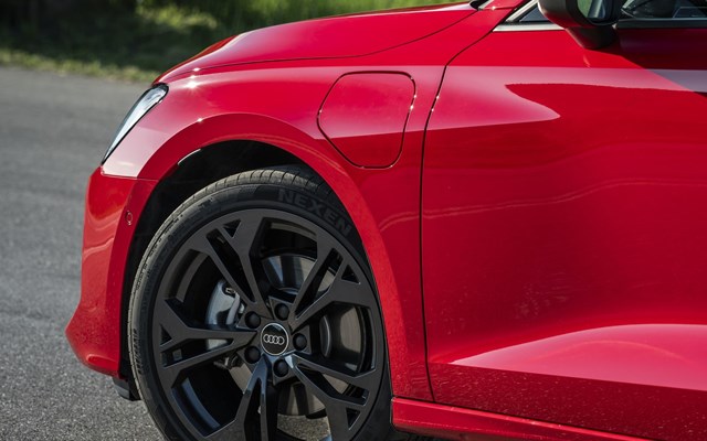 Η φετινή Black Friday ευνοεί ένα φημισμένο premium hatchback