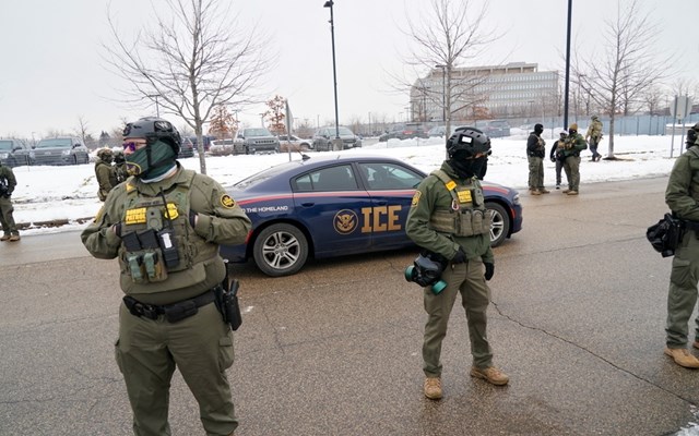 ΗΠΑ: Δικαστής απέρριψε αίτημα παύσης των επιχειρήσεων της ICE στη Μινεάπολη