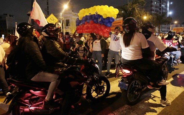 Βενεζουέλα: Αποφυλακίστηκε ο γαμπρός του ηγέτη της αντιπολίτευσης Εδμούνδο Γκονσάλες Ουρούτια