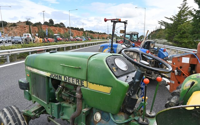 Μπλόκα αγροτών: Κλειστό το ρεύμα προς Αθήνα στα διόδια Μαλγάρων - Κλειστός ο κόμβος Τρίγλιας στη Χαλκιδική - Ανοιχτά τα τελωνεία