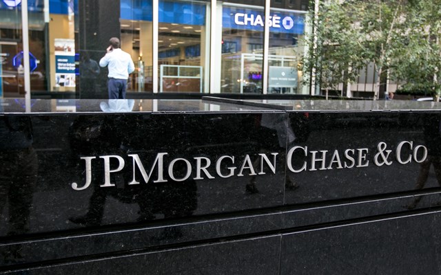 JP Morgan: Άλμα κερδοφορίας 12% στο τρίμηνο με ώθηση από την επενδυτική τραπεζική