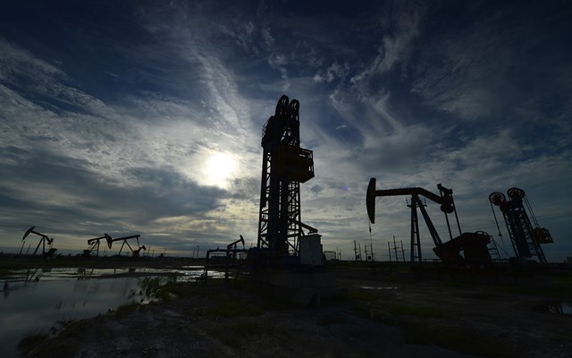 Βουτιά άνω του 2% για το πετρέλαιο