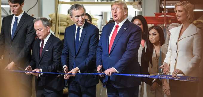 Ο επικεφαλής δημιουργικού της Louis Vuitton αποκάλεσε τον Τραμπ "αστείο"