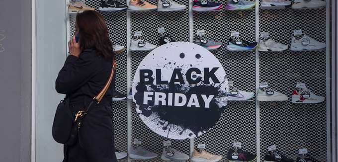 Black Friday 2025: Κερδισμένες (πάλι) οι μεγάλες επιχειρήσεις, υπό πίεση οι μικρομεσαίες - Οι δύο εκπλήξεις