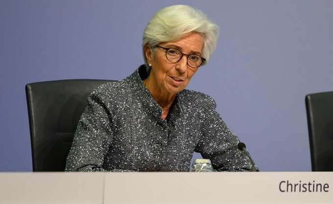 Στα €1,35 τρισ. το QE για την αντιμετώπιση της πανδημίας - προσθέτει επιπλέον €600 δισ. η ΕΚΤ