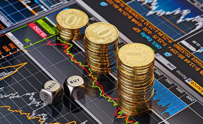 A-Quant: Ο πληθωρισμός καλπάζει στις ΗΠΑ, συγκρατημένη αισιοδοξία στην Ευρώπη