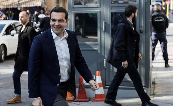 ΠΤÏίÏÏÎ±Ï ÎµÏιÏείÏηÏε να διαÏκεδάÏει ÏÎ¹Ï ÎµÎ½ÏÏ
ÏÏÏÎµÎ¹Ï Î³Î¹Î± εÏÏκομμαÏικÎÏ Î³ÎºÏίνιεÏ