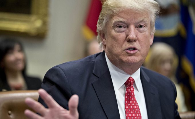 Τραμπ: Ευρώπη και Κίνα χειραγωγούν τα νομίσματά τους, καιρός να απαντήσουμε