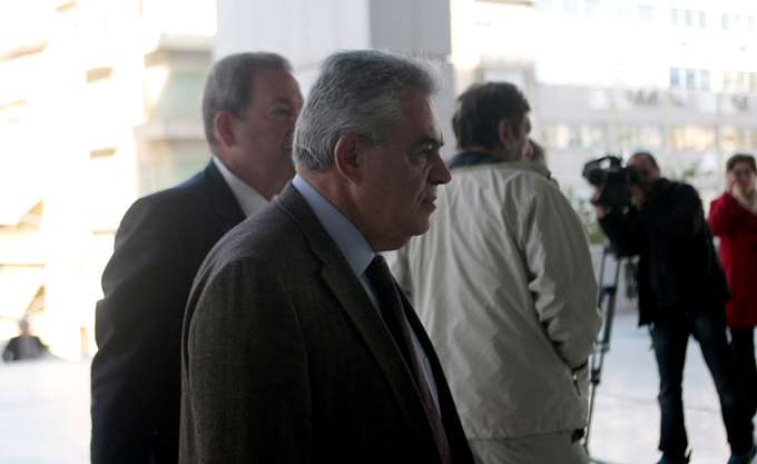 Ένοχος για τις €230.000 από την Siemens ο Τάσος Μαντέλης - παραγεγραμμένη η δωροδοκία