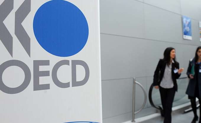 ÎŸÎŸÎ£Î‘: Î— ÎµÎ»Î»Î·Î½Î¹ÎºÎ® Î¼ÎµÏƒÎ±Î¯Î± Ï„Î¬Î¾Î· Î­Ï‡ÎµÎ¹ Ï„Î± Ï‡Î±Î¼Î·Î»ÏŒÏ„ÎµÏÎ± ÎµÎ¹ÏƒÎ¿Î´Î®Î¼Î±Ï„Î± Î¼ÎµÏ„Î±Î¾Ï Ï„Ï‰Î½ ÎºÏÎ±Ï„ÏŽÎ½ Î¼ÎµÎ»ÏŽÎ½ Ï„Î·Ï‚ Î•Ï…ÏÏŽÏ€Î·Ï‚