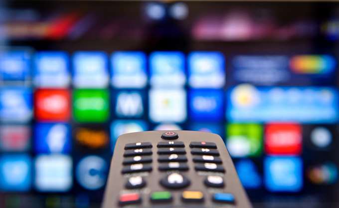 Μείωση του φόρου διαφημίσεων για μη αδειοδοτημένα τηλεοπτικά κανάλια