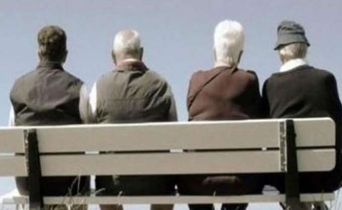 Ο πληθυσμός της Ελλάδας συνεχίζει να μειώνεται