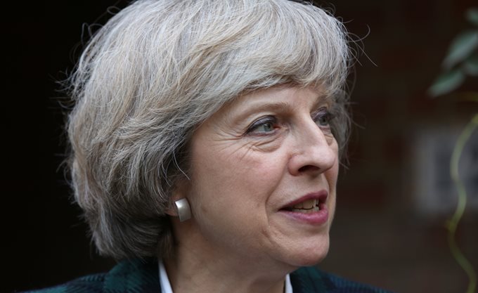 Η Theresa May αποκαλύπτει τα σχέδιά της για ένα "καθαρό Brexit"
