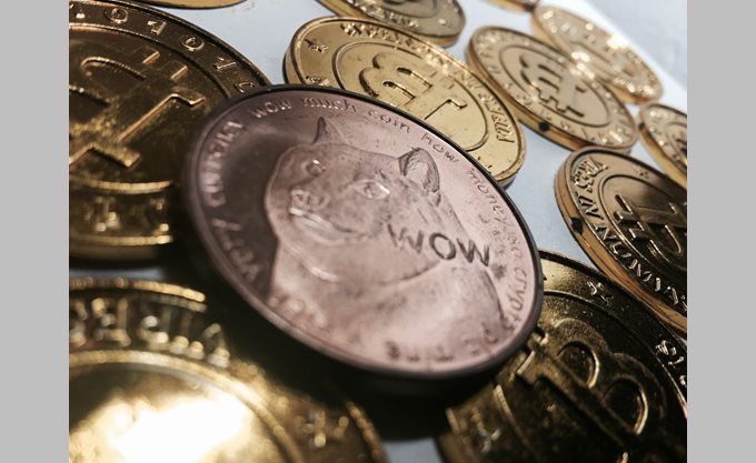 Dogecoin: Σε ιστορικό υψηλό νωρίτερα το πρωί, μετά τα tweets Musk, Snoop Dog και Gene Simmons των Kiss