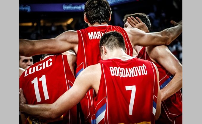 Σερβία: Ή τώρα ή…;