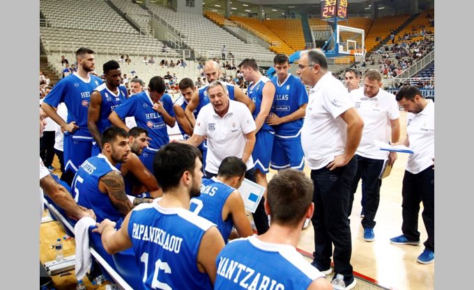 Η πρώτη γνωριμία με το γήπεδο για την Εθνική μας ομάδα (video)