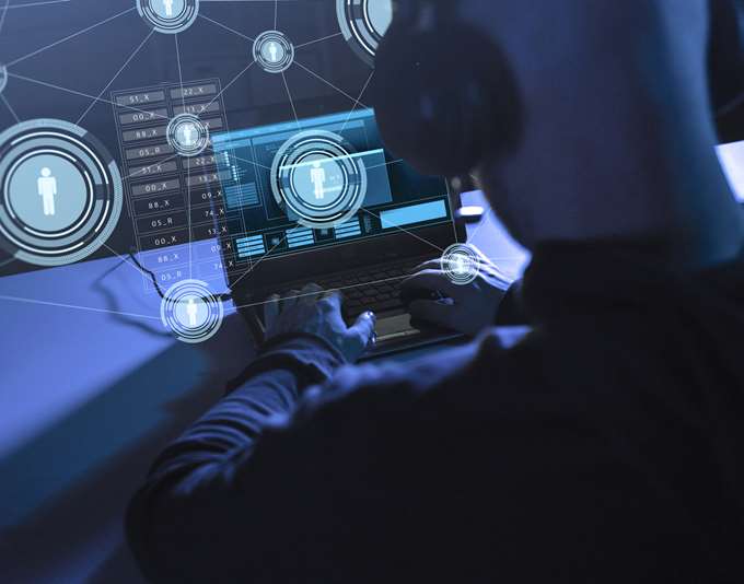 Μυστήριο με την παρακολούθηση κινητού τηλεφώνου Ελληνα δημοσιογράφου -  Μια...