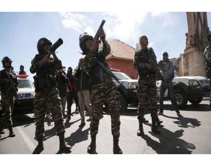 Κρίση στη Μαδαγασκάρη: Στρατιώτες ενώνονται με διαδηλωτές στην πρωτεύουσα