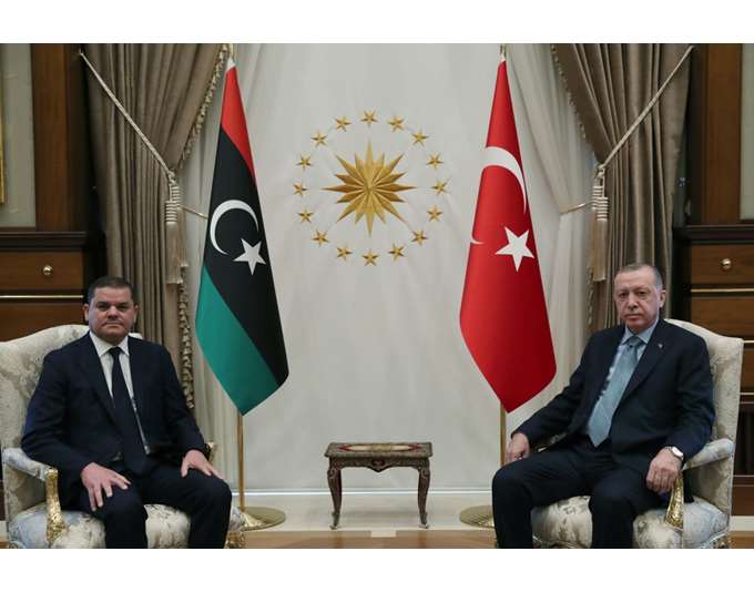 Επίδειξη δύναμης στη Λιβύη: Κονβόι με μαχητές έσπευσε στο πλευρό του Ντμπέιμπα - Στήριξη από Ερντογάν